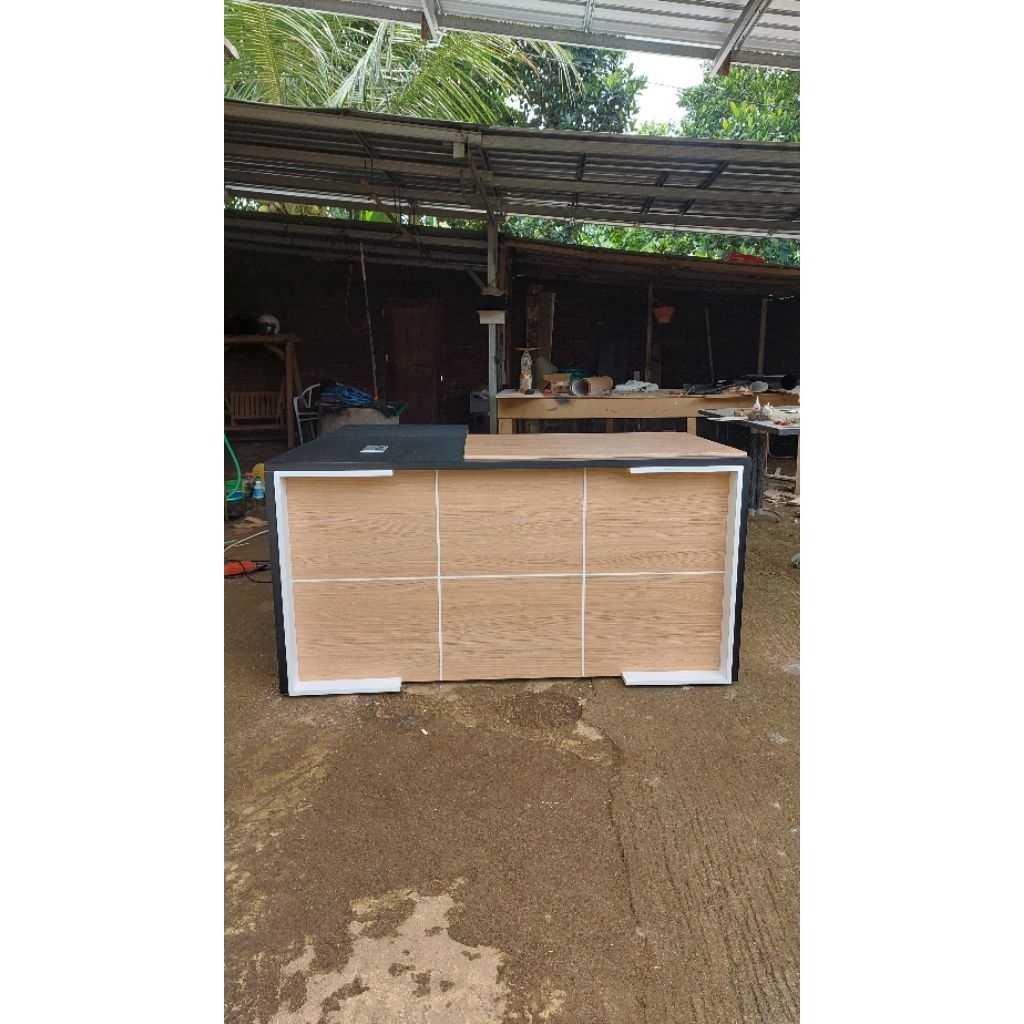 meja kantor direktur