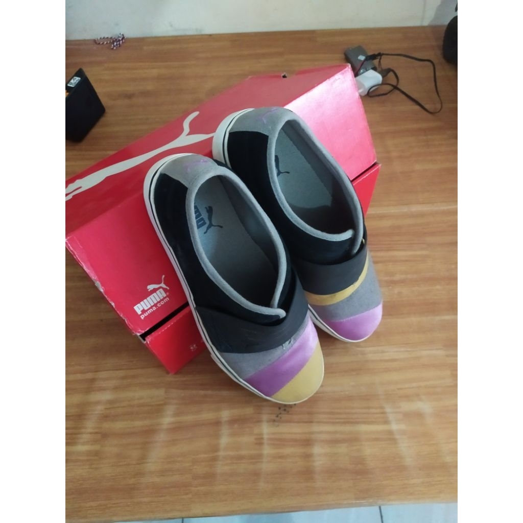 sepatu sneakers puma size 43 second preloved