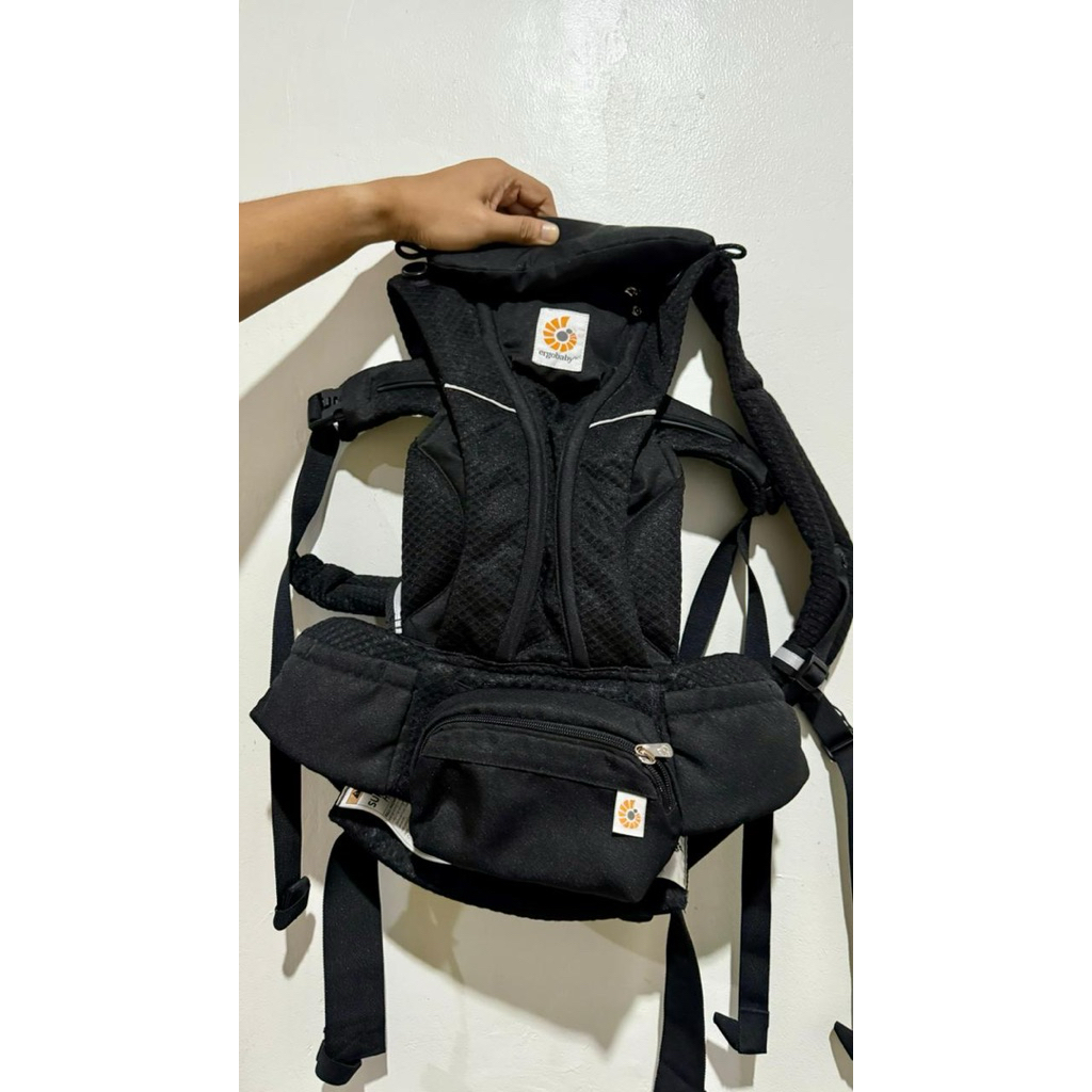 preloved ergobaby omni breeze like new full set