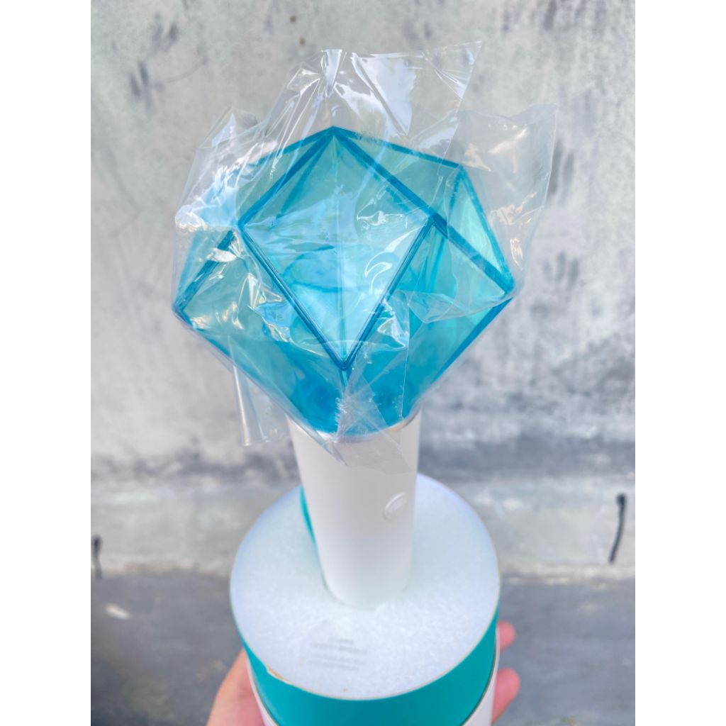 shinee lightstick (booked)