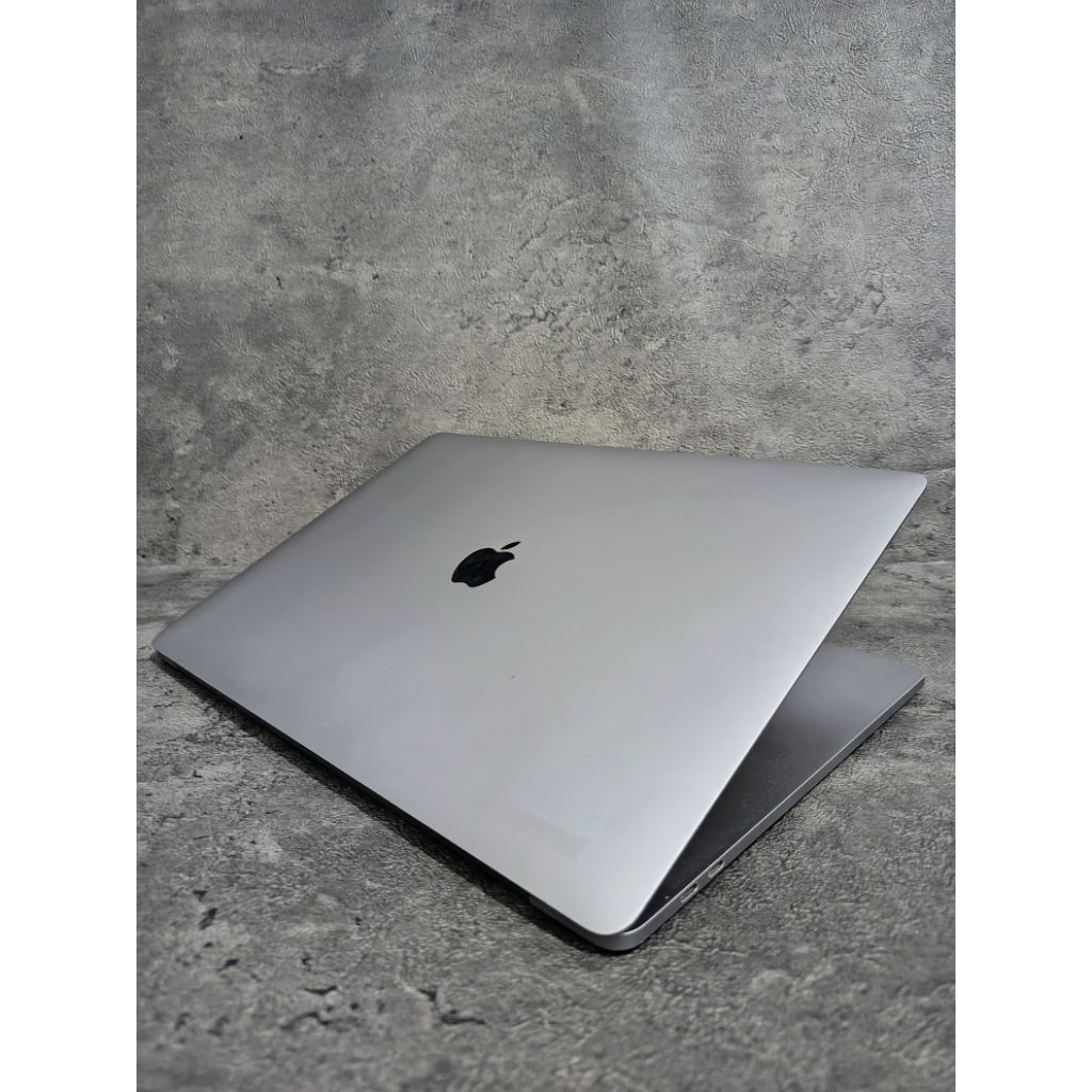 MacBook Pro 2019 Intel Core i7 RAM 16GB SSD 256GB Intel UHD Graphics  15"inch Retina Mackbook Murah 