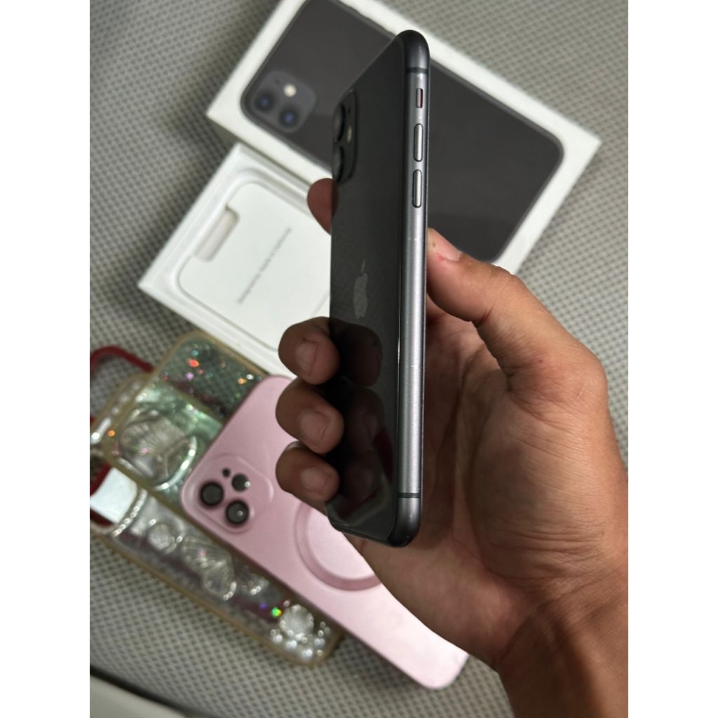 * iPhone11/64ibox