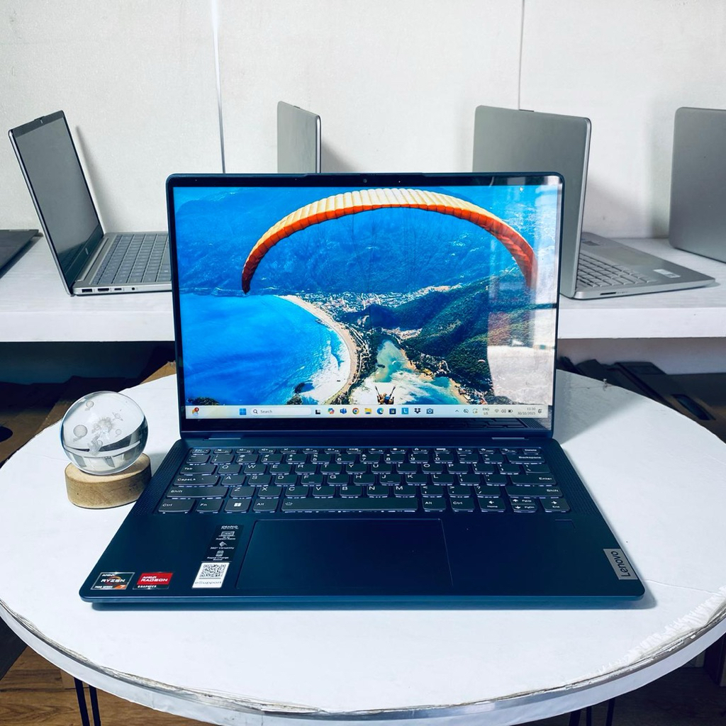 Laptop Lenovo IDEAPAD Flex 5  - Processor AMD Ryzen 7 7730U 2,00GHz - ⁠RAM 16 GB DDR4 - ⁠SSD 512GB