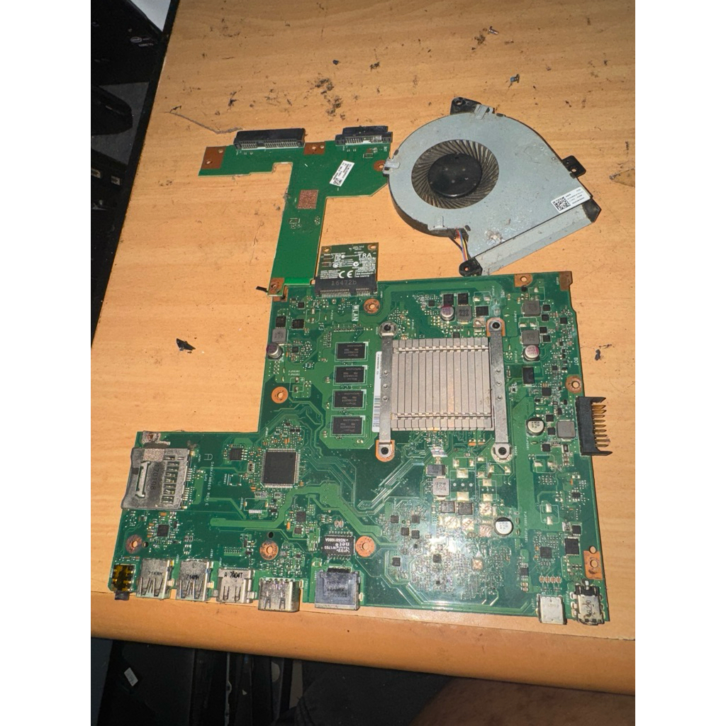 mainbord Asus X540Y Amd E1-7010 ram 4gb mainbord normal garansi