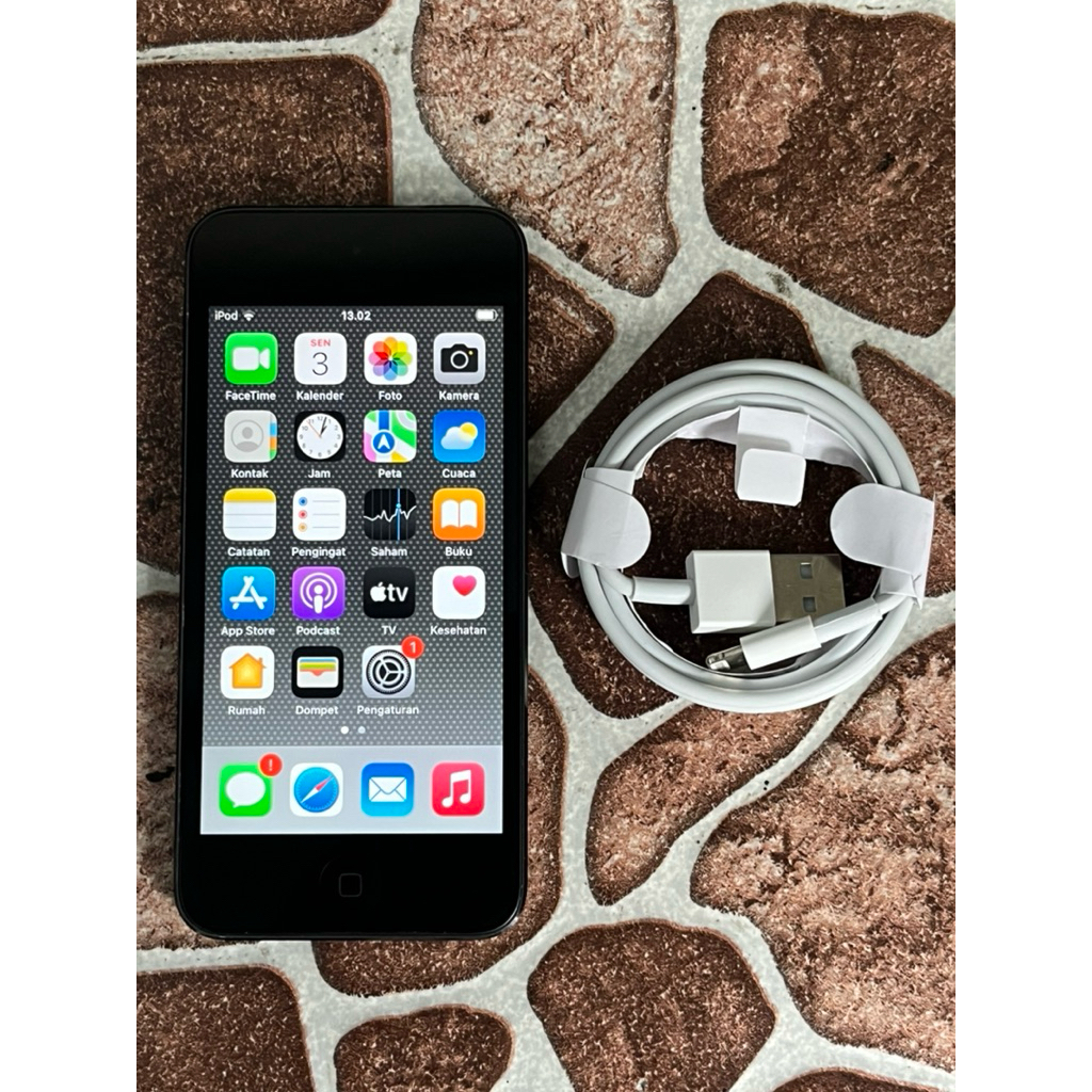 ipod touch 7 black 32gb second like new