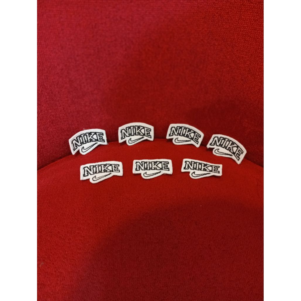 PACTH BORDIR LOGO NIKE