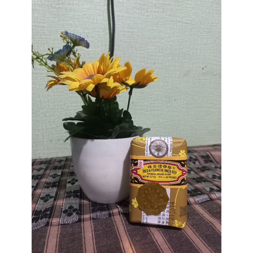 Sabun Tawon Bee & Flower 125gr Original