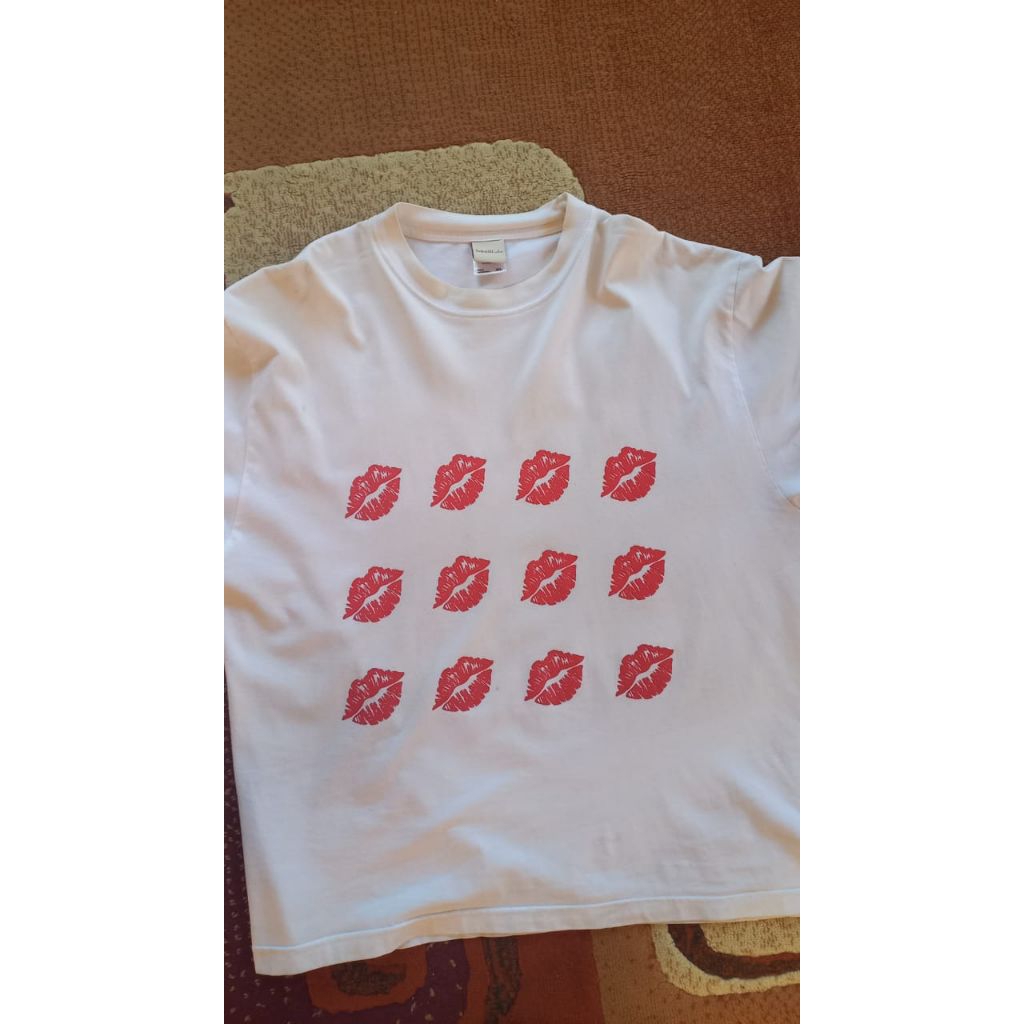 T-SHIRT TELEPATI KISS ME