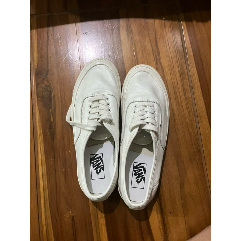 vans authentic anaheim white leather