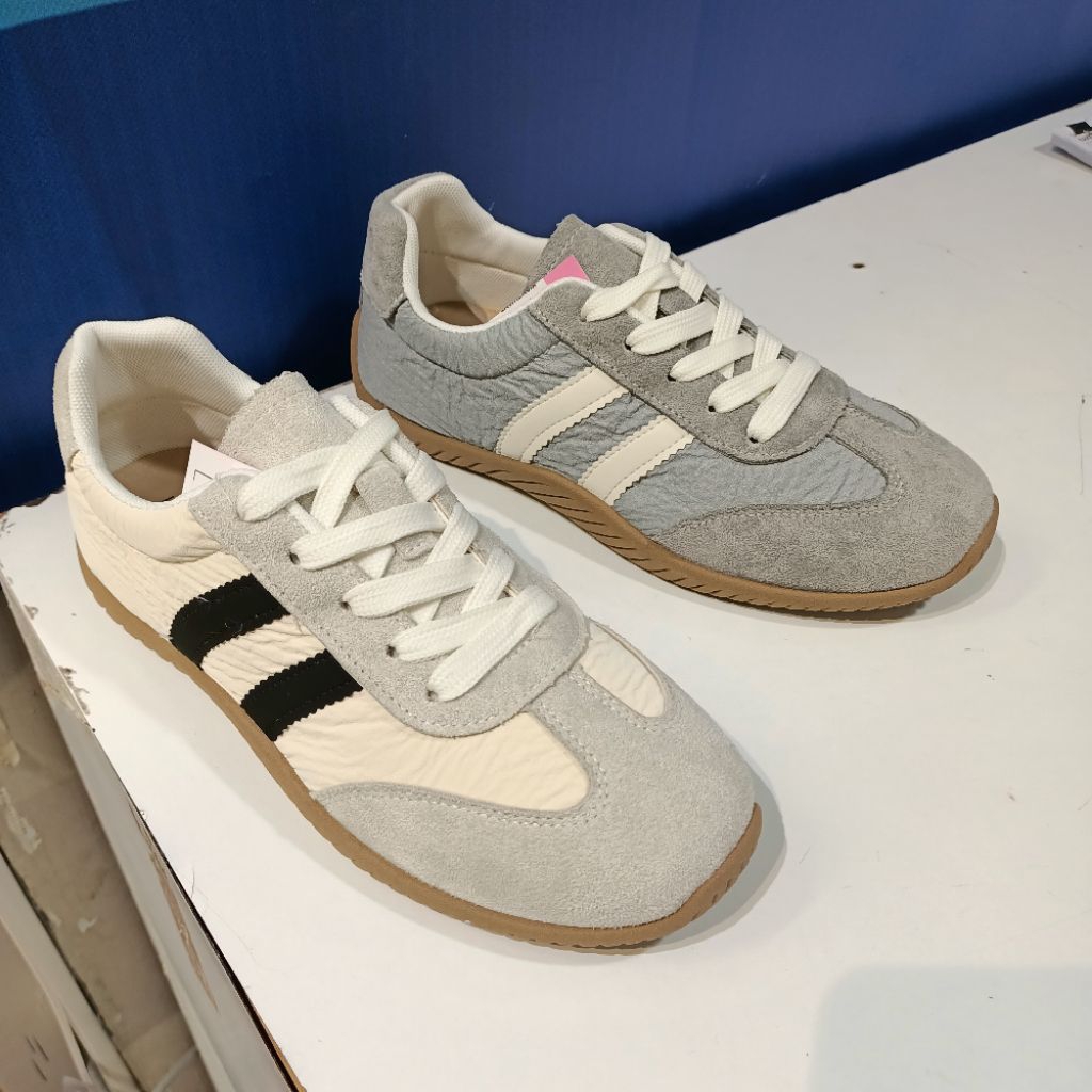 sepatu wanita sneakers LAWRENSIA original