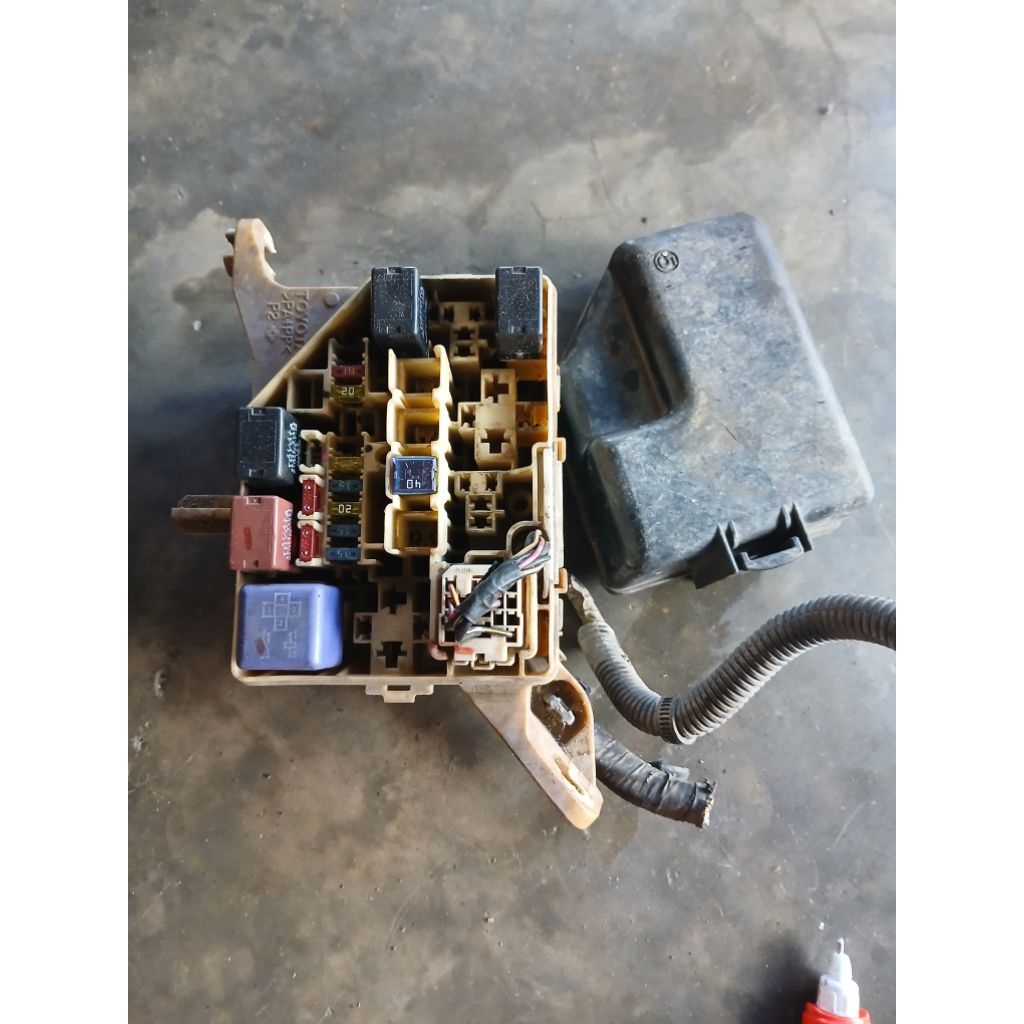 fuse box sekring Toyota Vios Gen 1