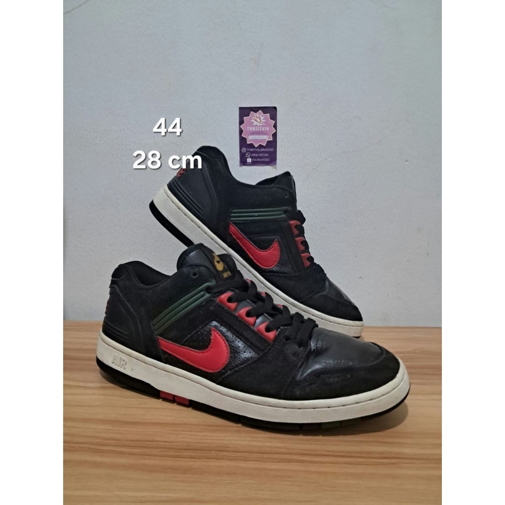 sepatu second casual size 44 verified depatu poizon