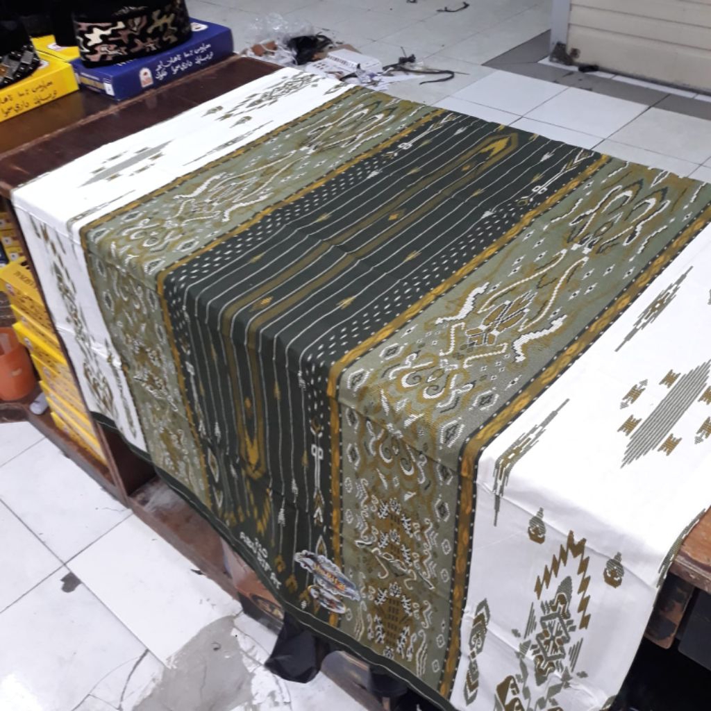Abu Rifat Sarung Motif BHS , ARDAN , KETJUBUNG
