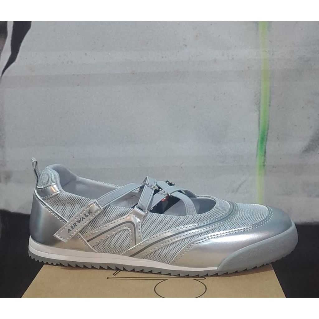 Sepatu Airwalk Escalate Women's lifesttle shoes Silver, Beige