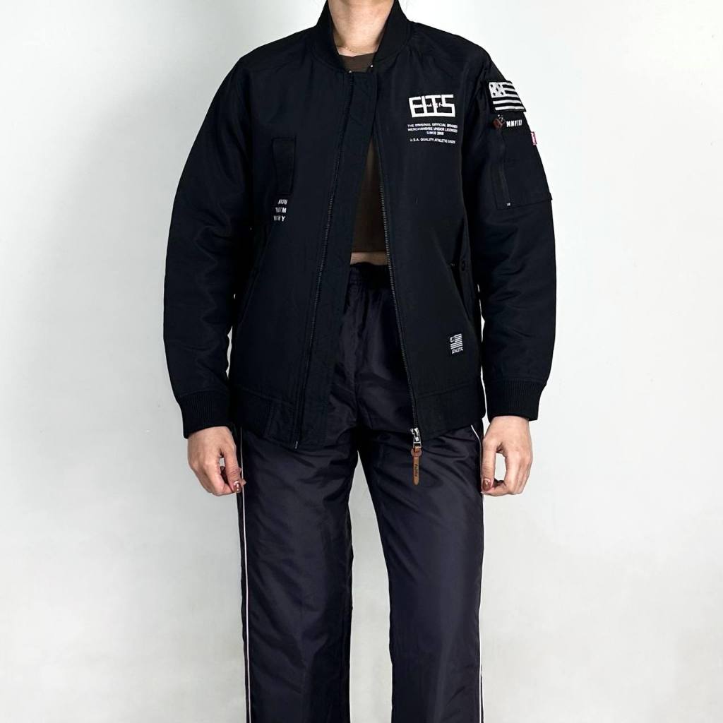 jaket wanita Feltics size S (seperti baru) 100% original 041125O