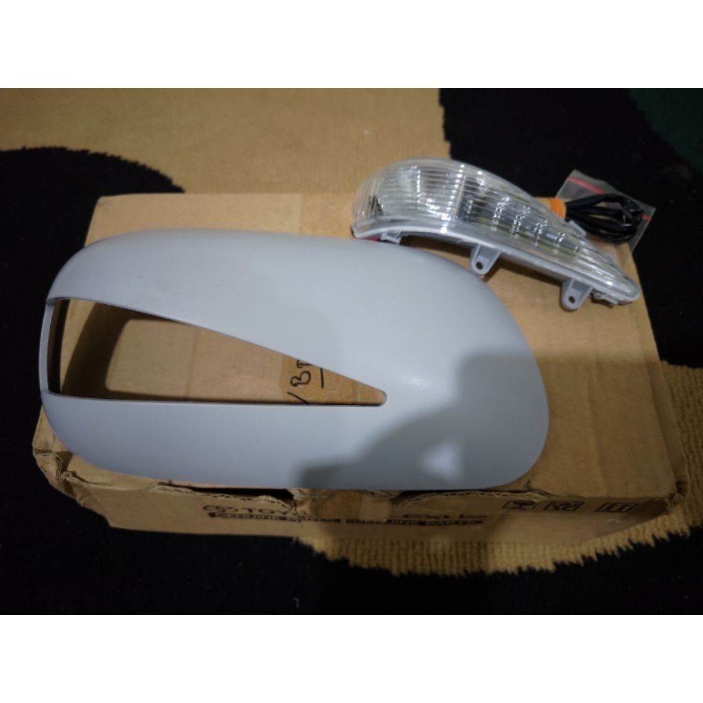 Cover Spion Avanza S 2010 (Kanan)