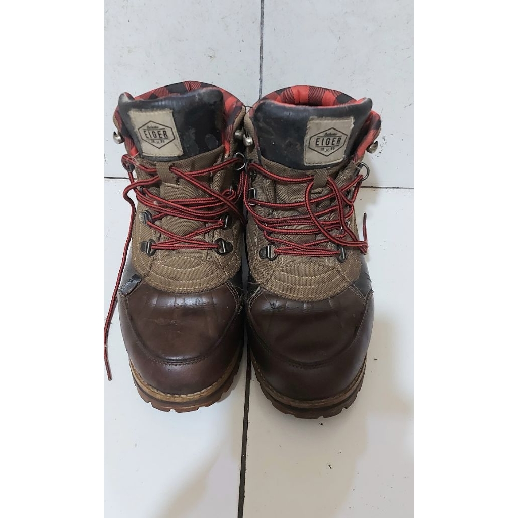 Sepatu second  Outdoor Mountain/gunung EIGER original size 42