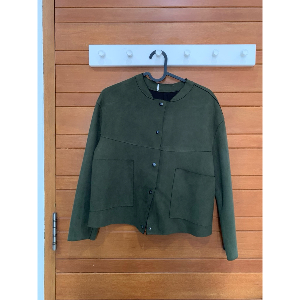 Preloved Jaket - This is April