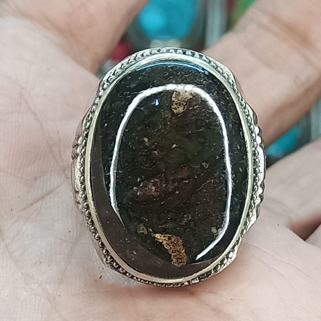 pirus Persia hitam mumbul Serat emas