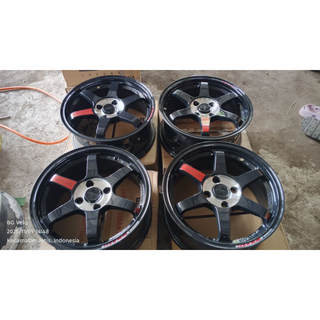 velg mobil rays te37 ring 15 x 6,5 et 42 pcd 4x100
