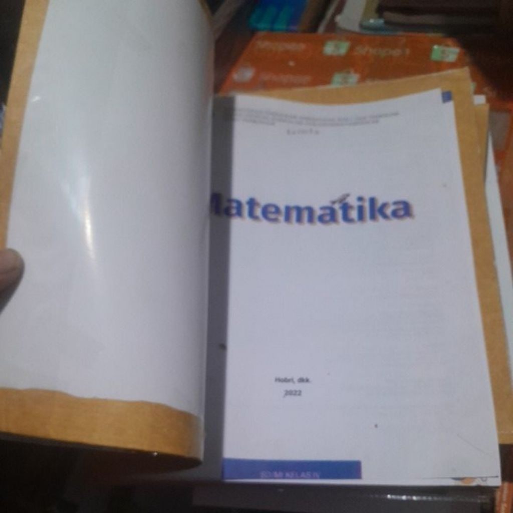 BUKU MATEMATIKA UNTUK SD KELAS IV/4 KURIKULUM MERDEKA 2022 BSE BOS,KEMENRISTEK KONDISI BUKU BERSAMPU
