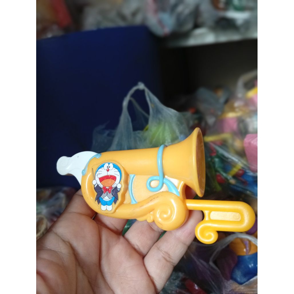 happy meal toys doraemon terompet