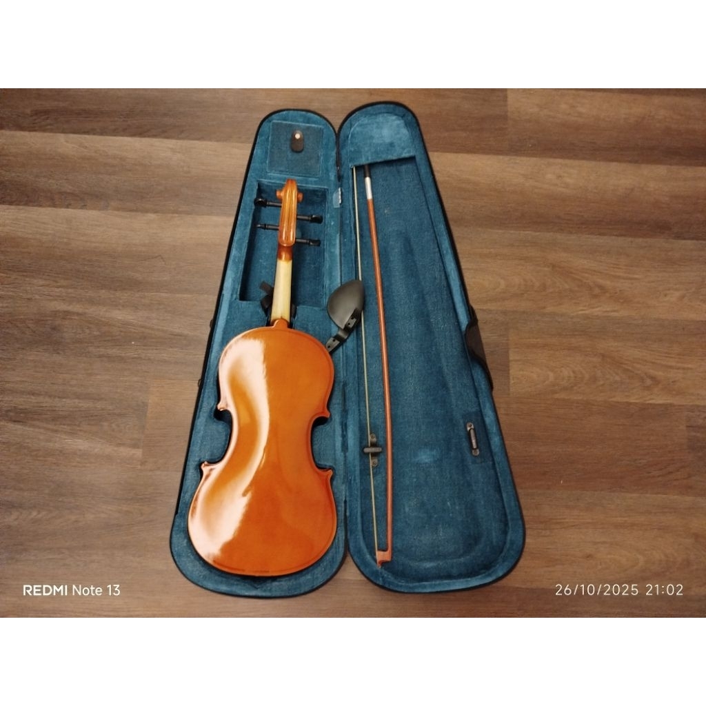 Biola Bekas Second Belum Dipakai