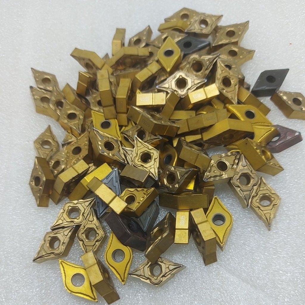 Insert Dnmg110404 Carbide , insert bubut Dnmg1104 Carbide bekas