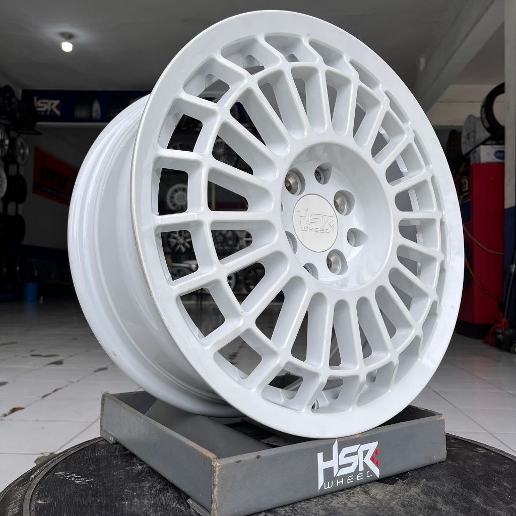 Velg Mobil Ring 16 Putih HSR Futbuls 4 Pcs Cocok Buat Mobil Raize