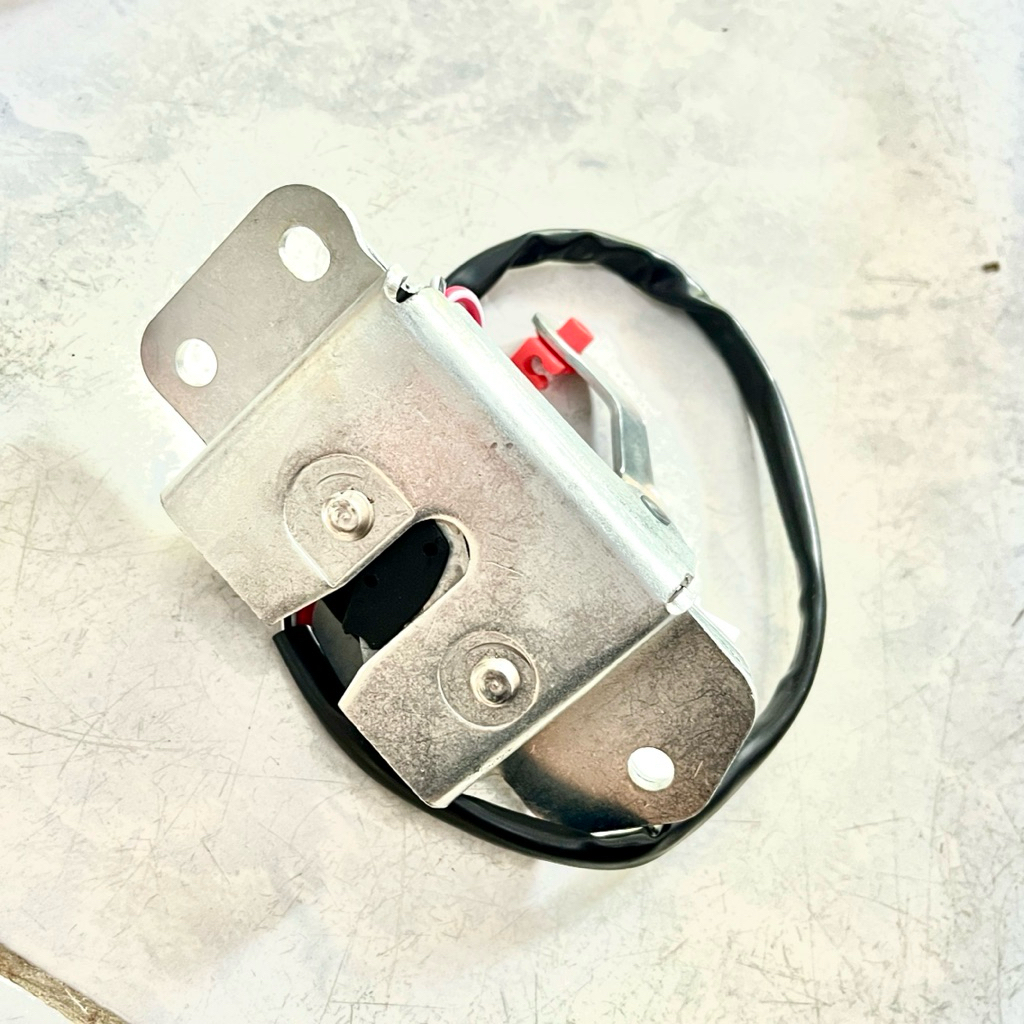 DOOR LOCK BAGASI / KUNCI PINTU BAGASI MOBIL TOYOTA KIJANG KAPSUL 7k