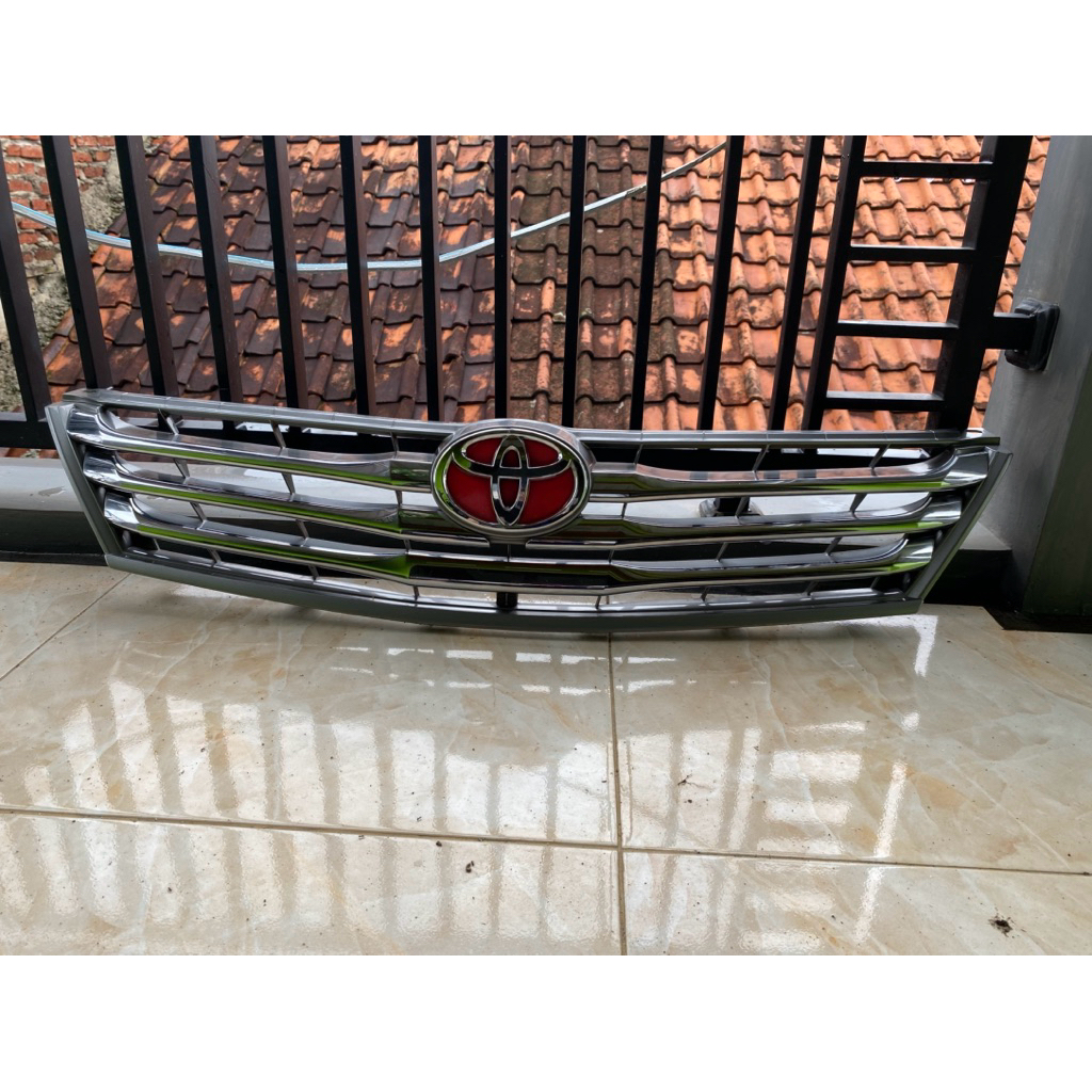 Gril grille depan Toyota Innova grand 2011-2013 original