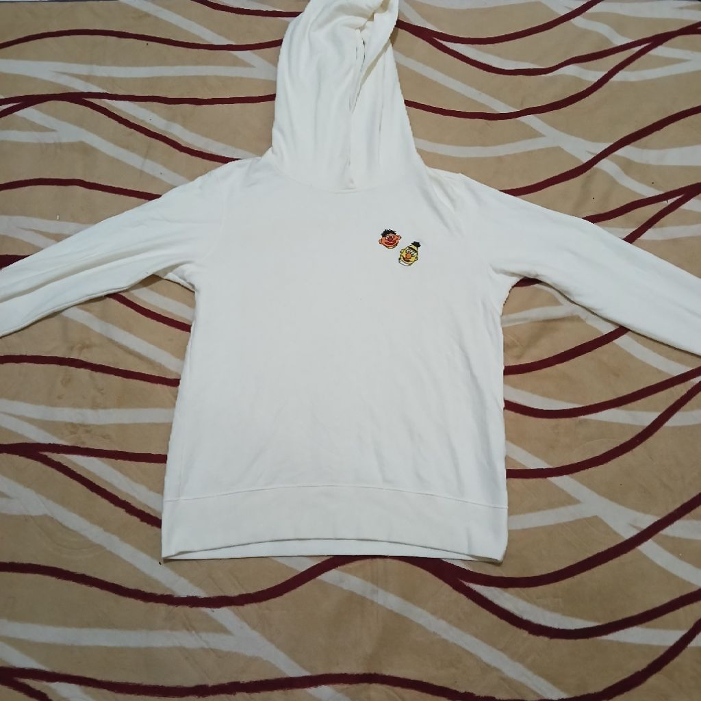 Hoodie Uniqlo Kaws X Sesame Street