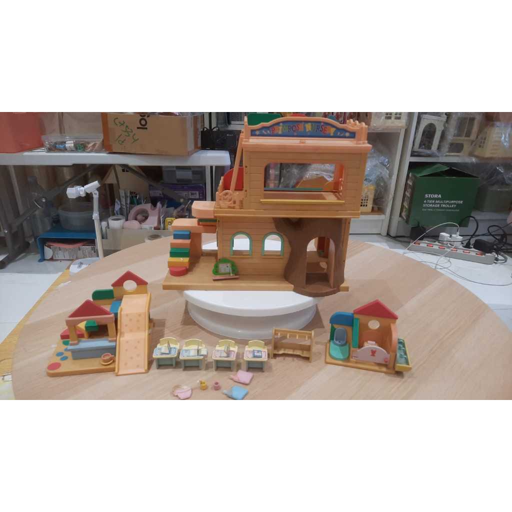 Sylvanian Primrose Kiindergarten