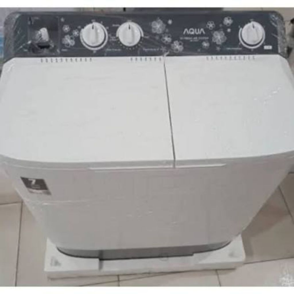 mesin cuci 7 kg  2 Tabung Aqua XT781/7011