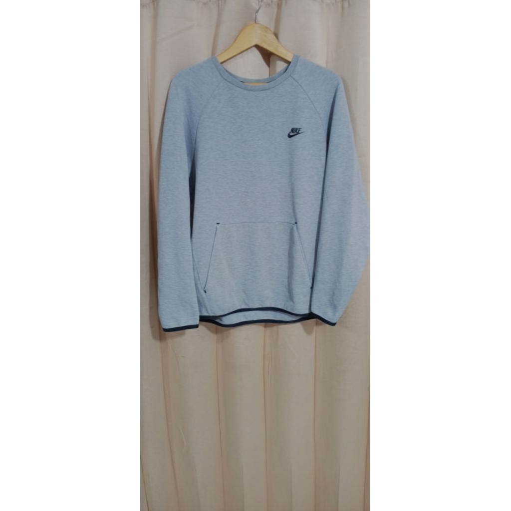Crewneck Nike Tech Fleece abu