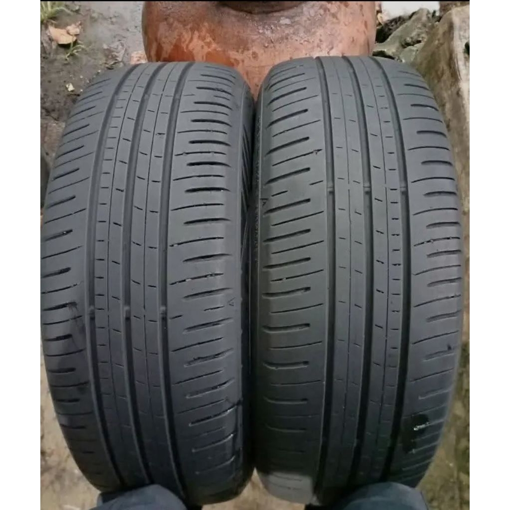 Ban mobil second R16 Ukuran 195/60/16 Merk dunlop enasave second copota
