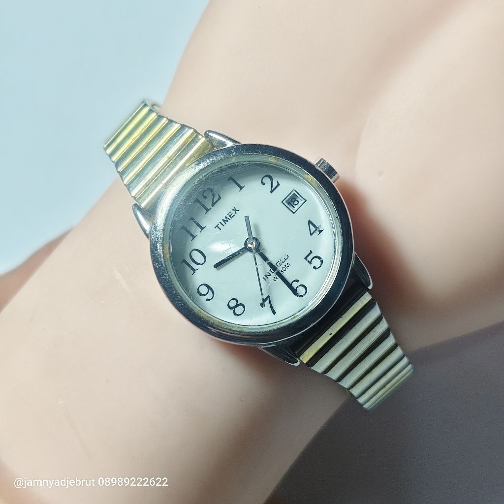 Jam Timex Indiglo 01 Ladies Silver Bekas