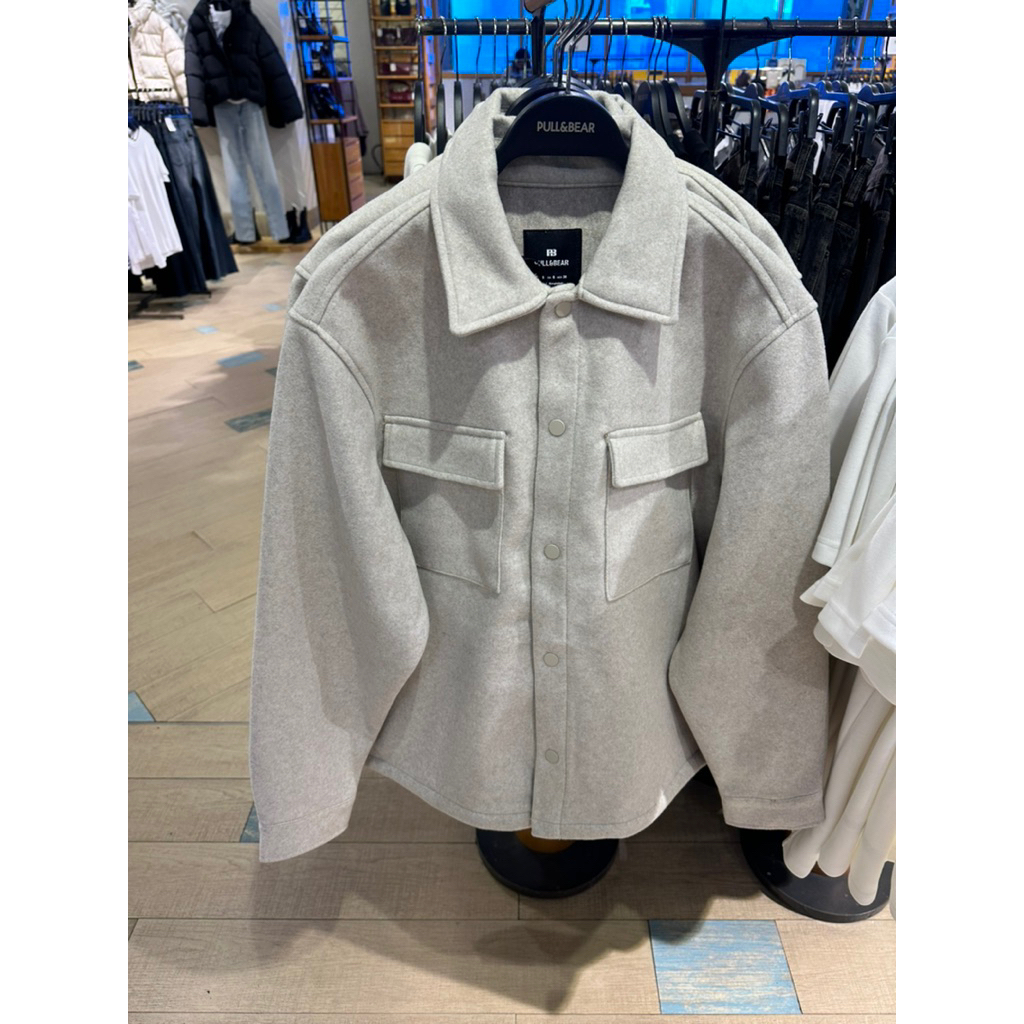 Kemeja Outer Cowok Pull&Bear