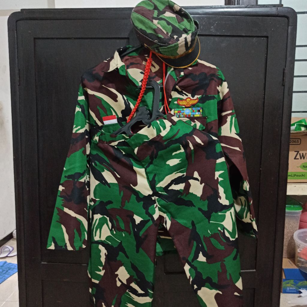 Baju seragam kostum profesi TNI / Angkatan Darat kostum / anak 1 set size 10 Preloved