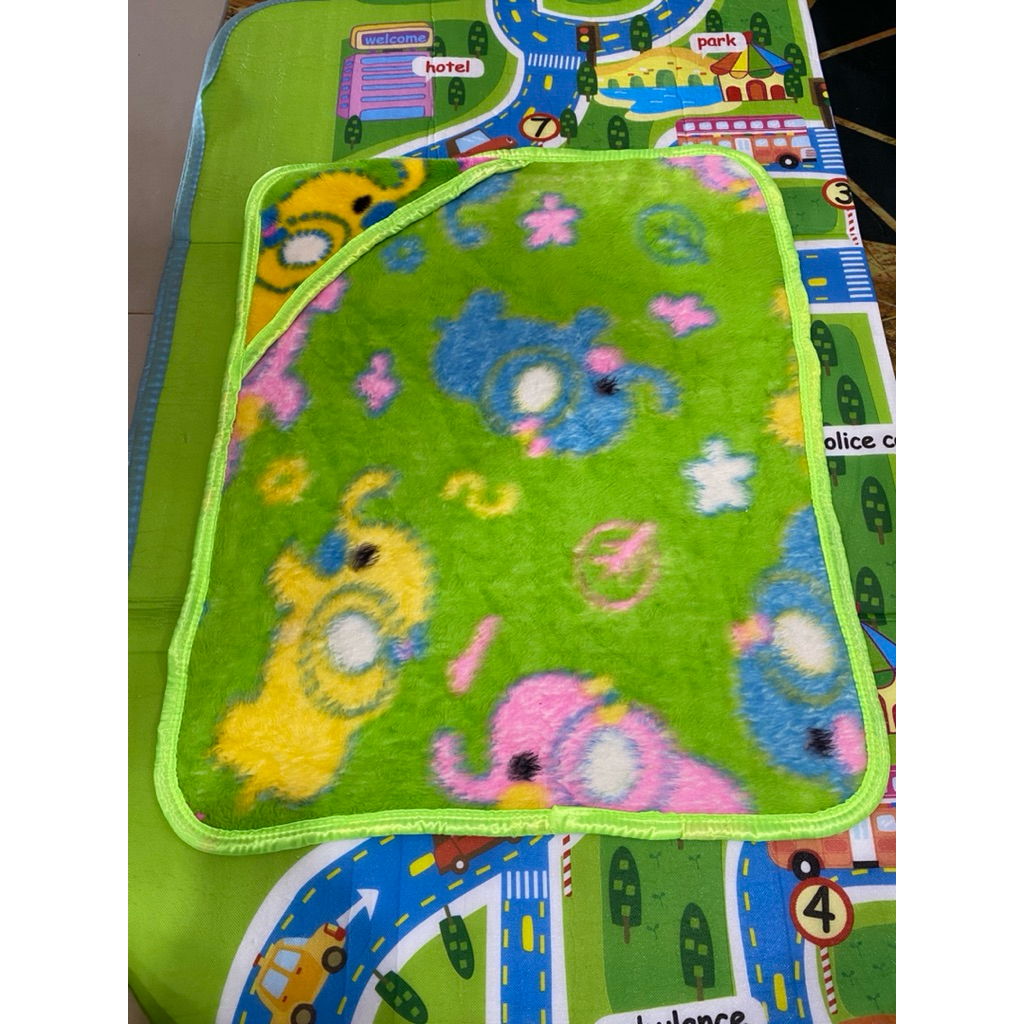 PL Selimut Bayi Topi Motif Gajah UK 63x77Cm