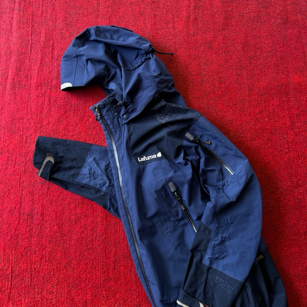jaket lafuma gore-tex gorpcore Size : L  (P : 69cm X L : 57cm X LD 114cm)