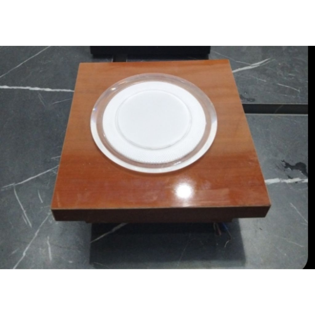 KapLampuPlafon/LampuTempel//LampuDindingMinimalis