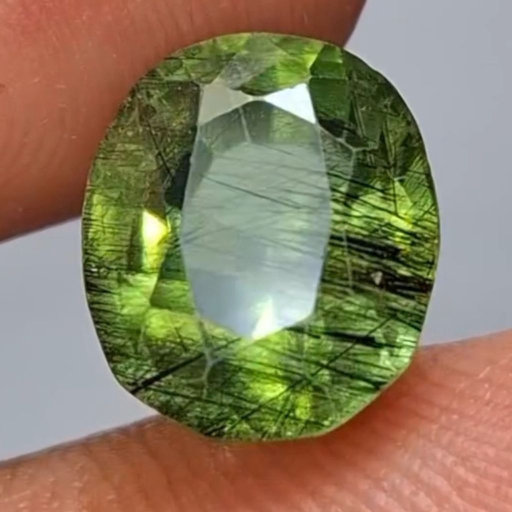 Natural Rutilated Peridot 4.89ct NTE Full Crystal Brutal Luster
