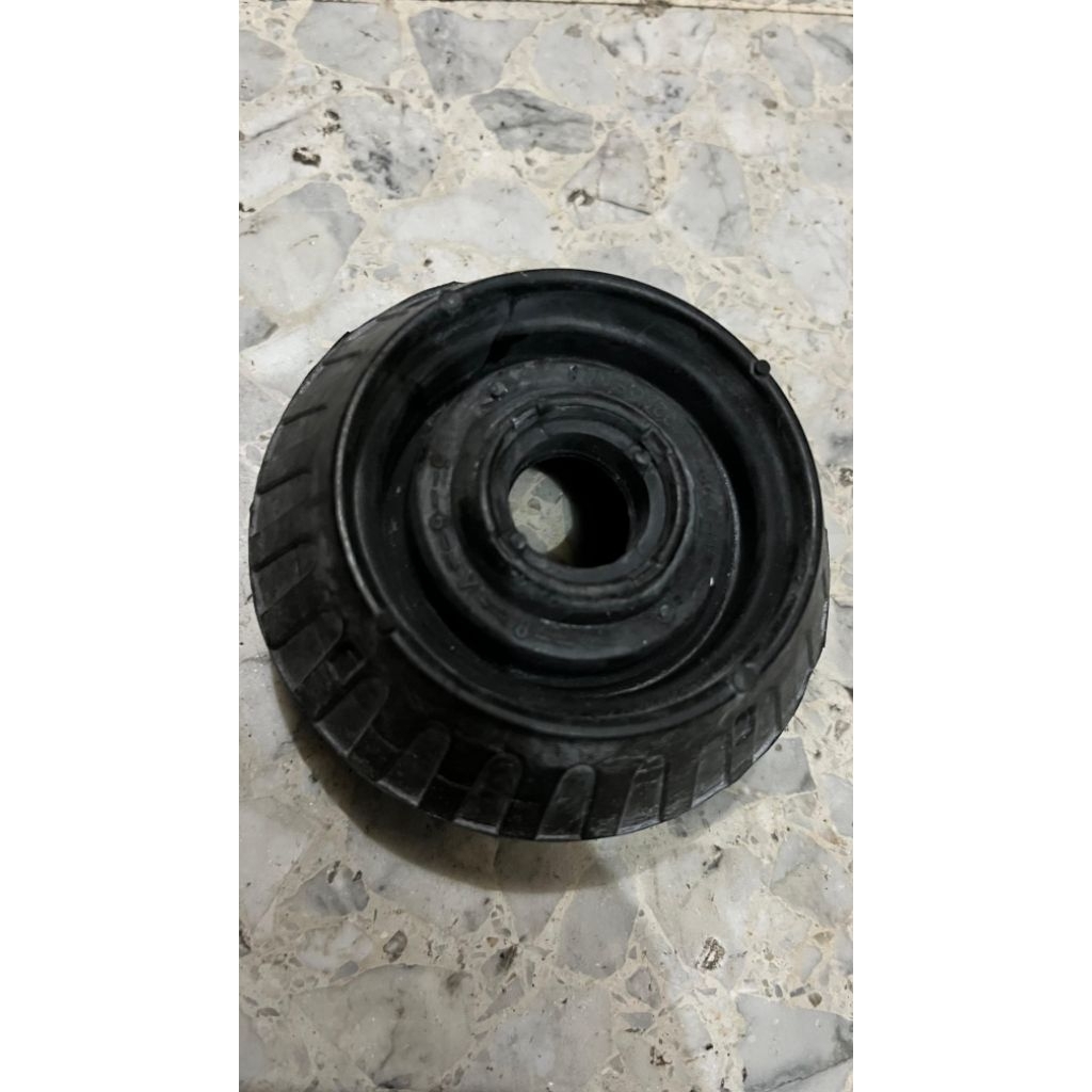 Suport Shock depan Jazz 2004-2007