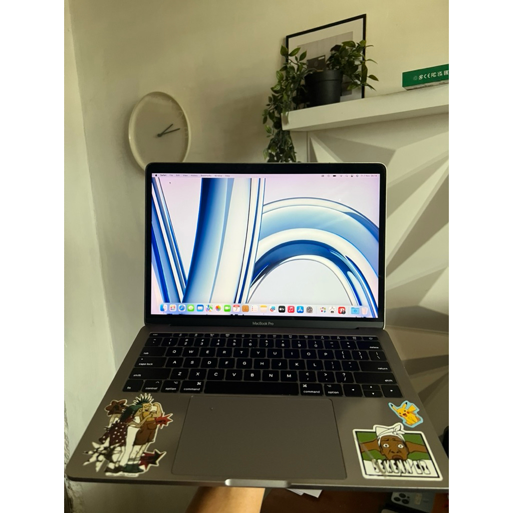 Macbook Pro 2017 13inch i5 8/256gb iBox