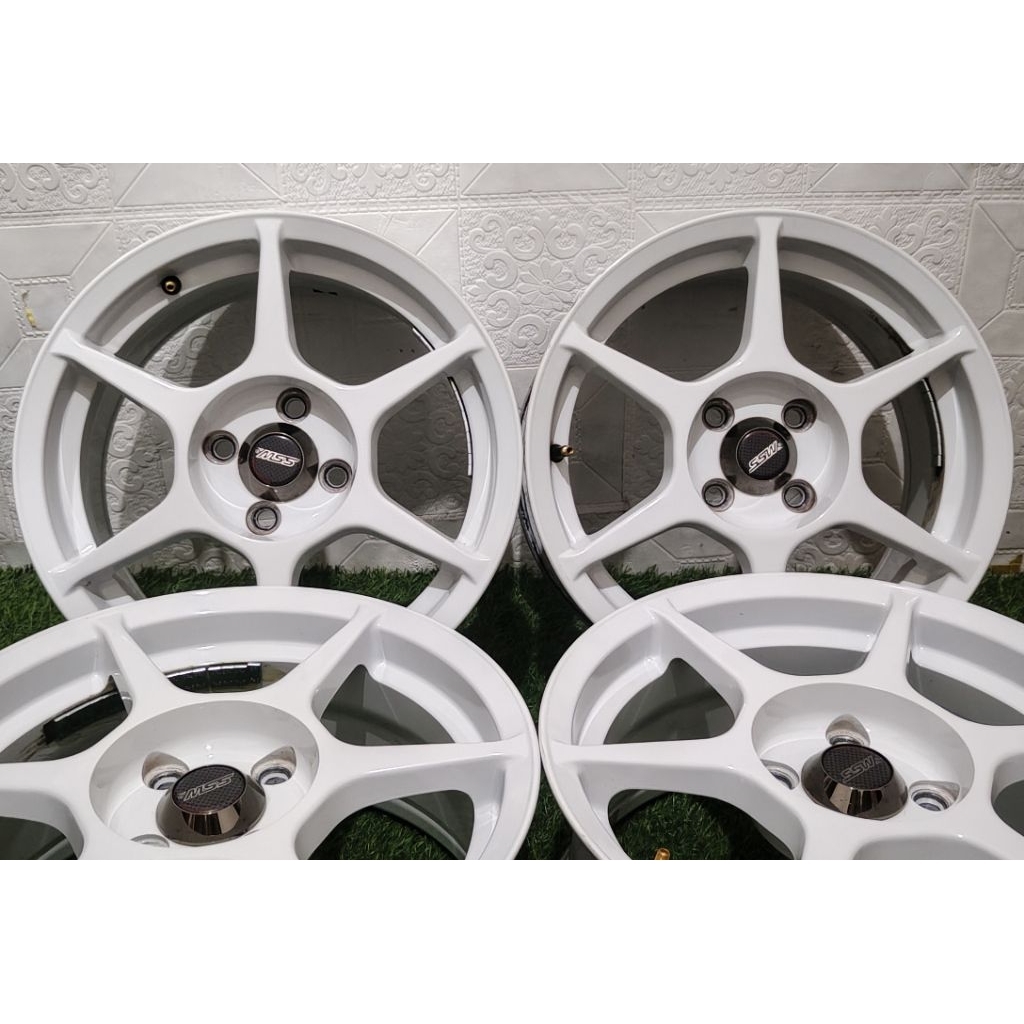 Velg R15 buddyclub p1 SSW Thailand like new