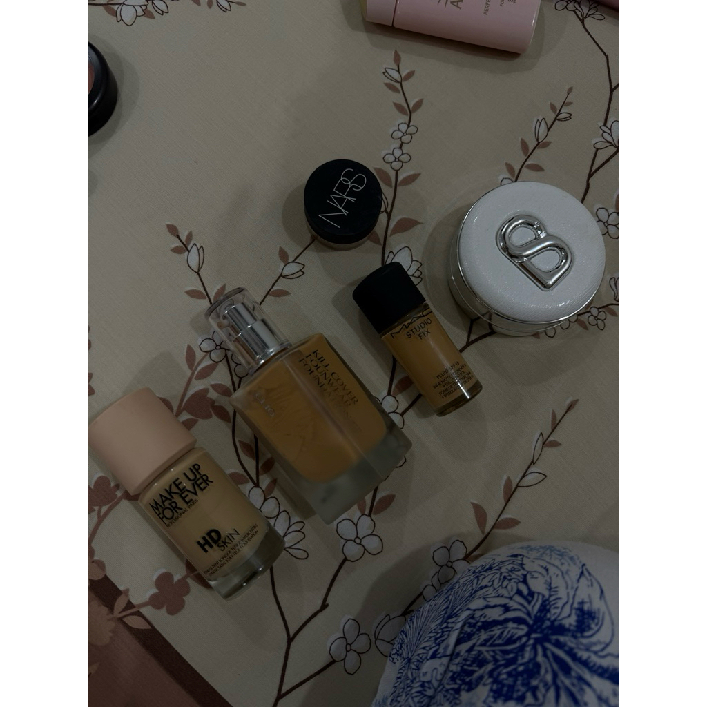 preloved makeup forever hd skin foundation shade 1n10