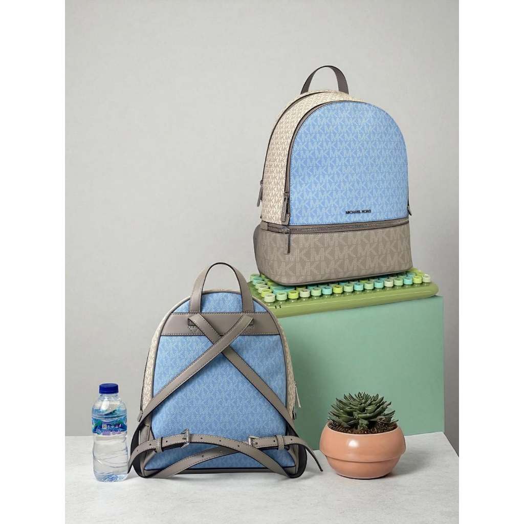 tas ransel cewek michael kors kd002 blue  Size L26 T31,5 K12,5cm. ready