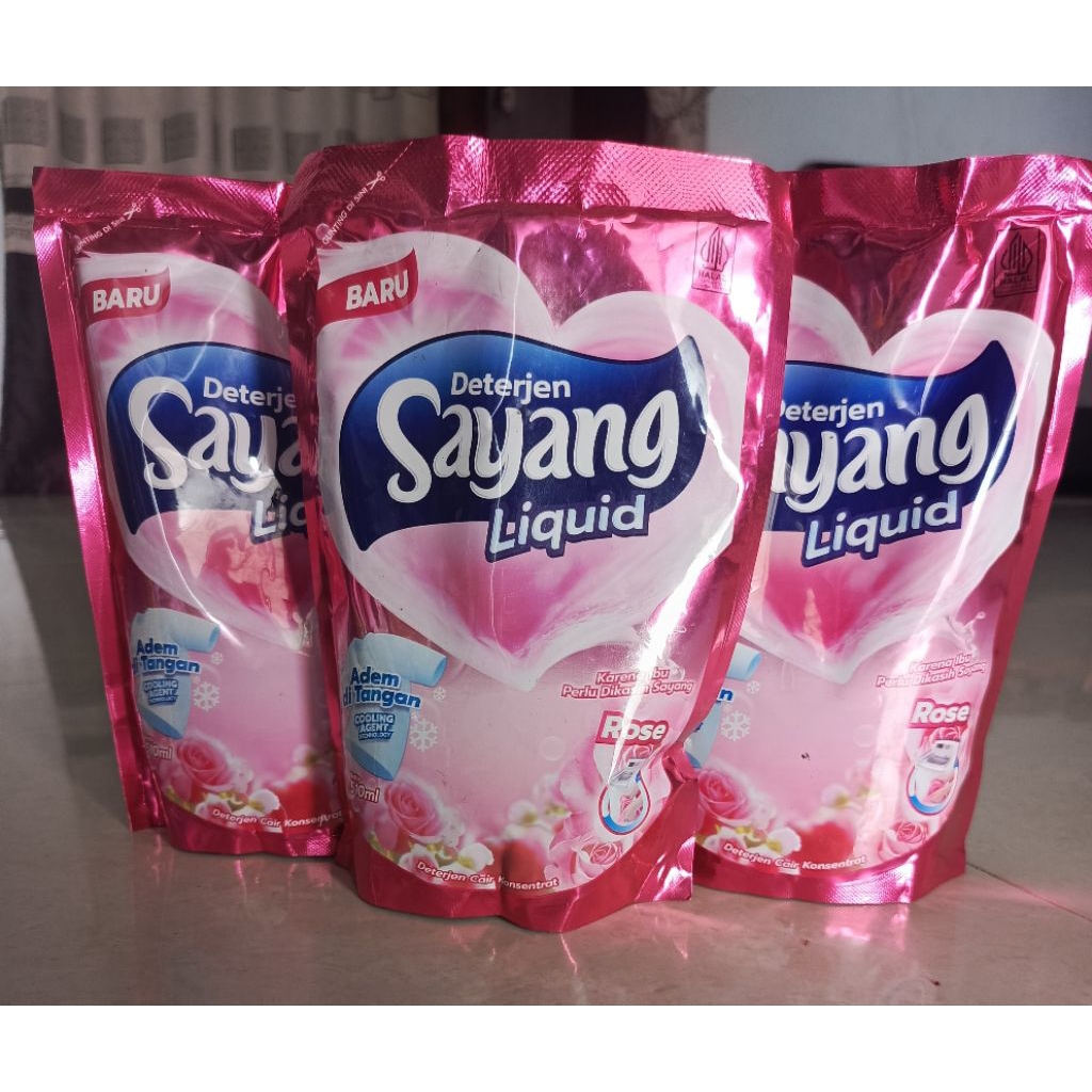 Sayang deterjen cair
