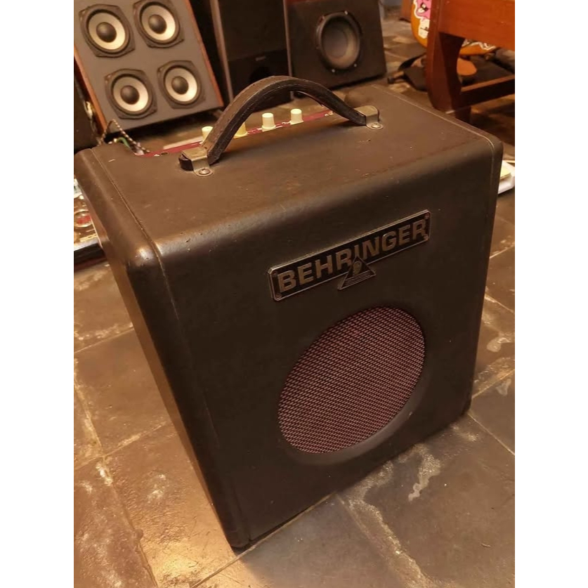 Ampli bass gitar keyboard behringer thunderbird bx108